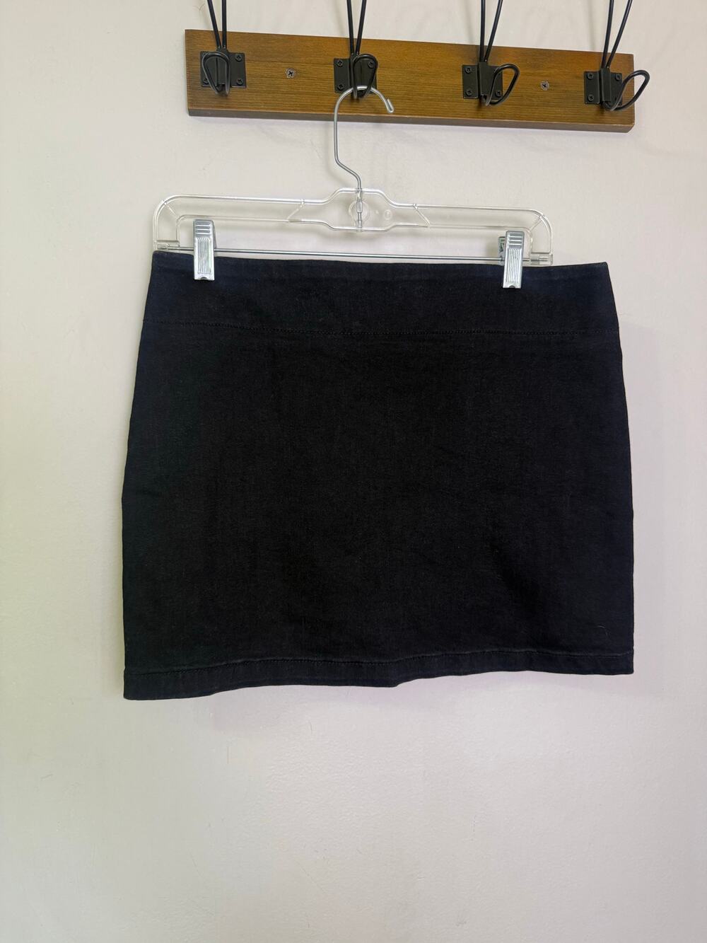 ASOS Design Black Denim Mini Skirt Size 8 High Waist Side Slit Casual Classic